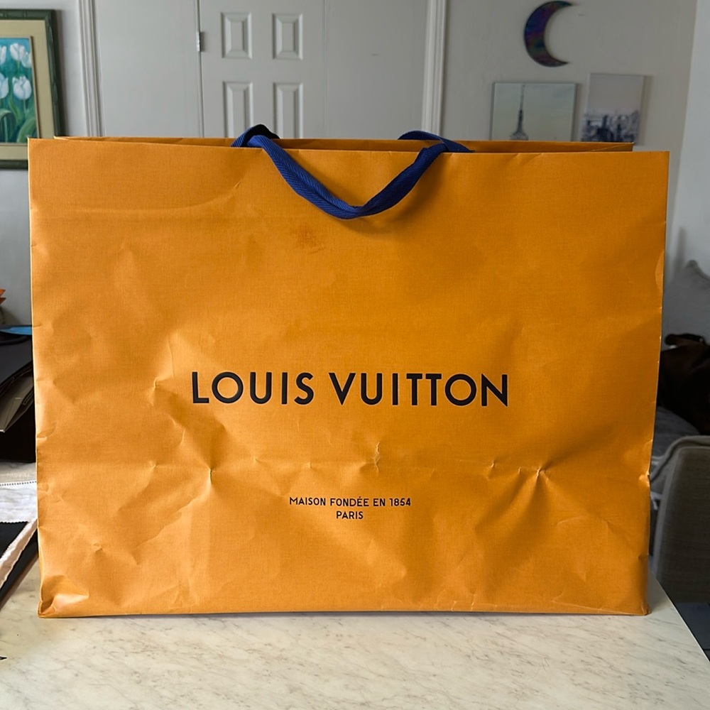 ✨🤎🧡LOUIS VUITTON ✨🤎🧡SHOPPING BAG FOR SALE !!!!!!!🤎✨🧡